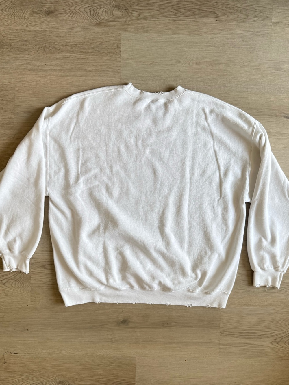 Fleetwood Mac Oversized White 'Rumours' Graphic Distressed Sweatshirt size S/M - Picture 5 of 5